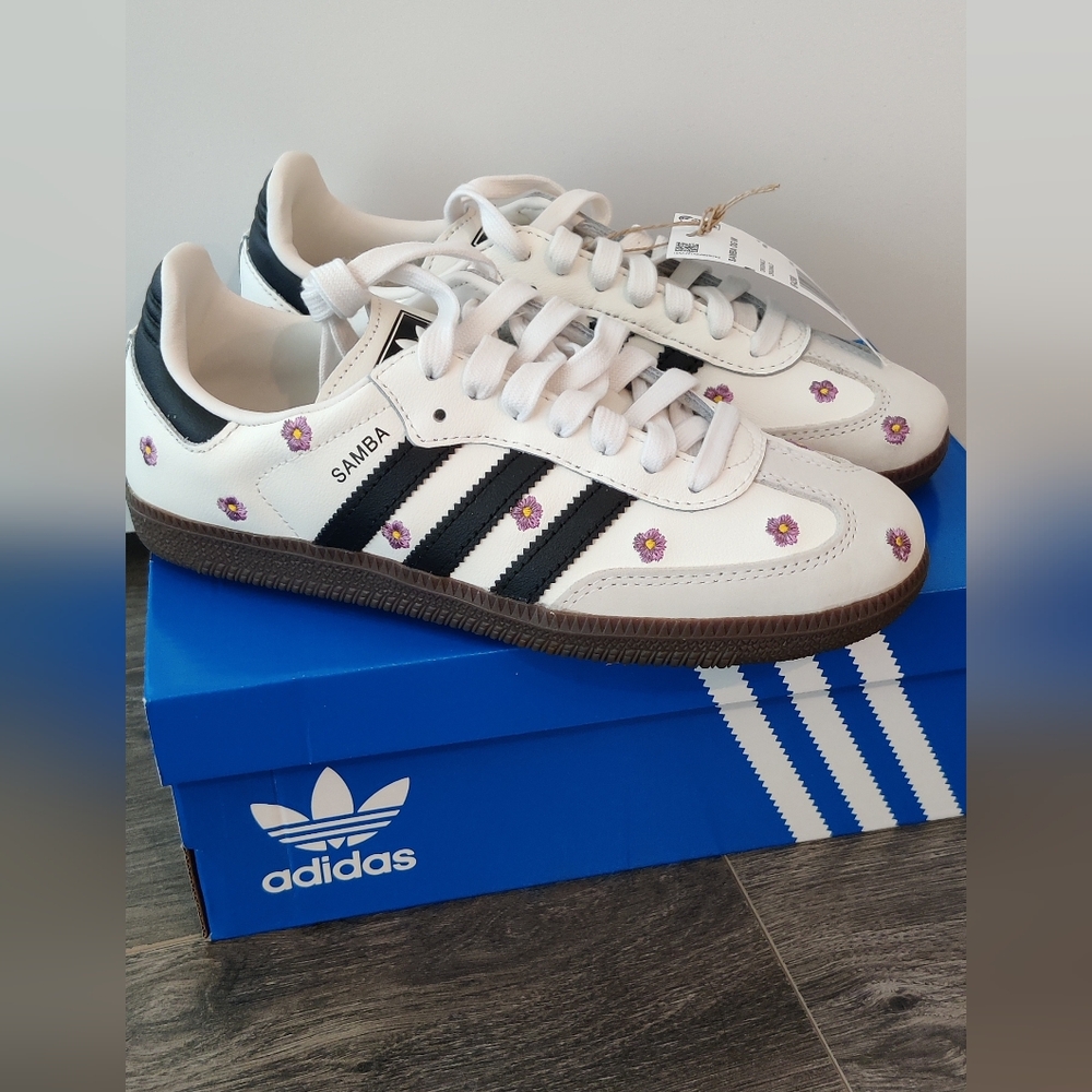 NEW Adidas Women's Samba OG Floral Embroidery Sneakers 5.5